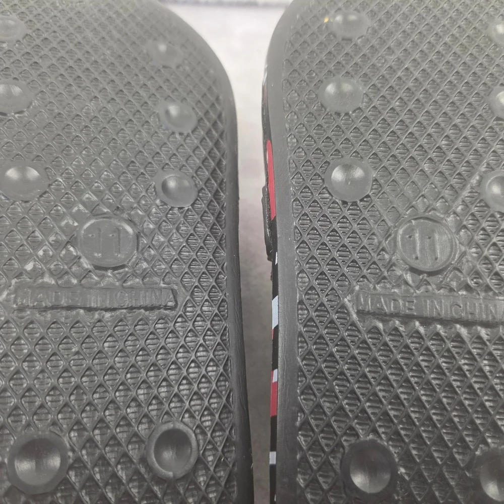 Ground Up Disney Pixar Cars Lightning McQueen Boys Slides Red Black Camo Size 11